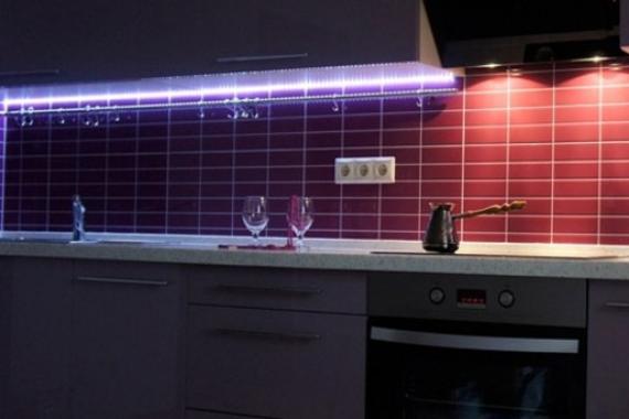 LED-belysning för arbetsområdet i köket