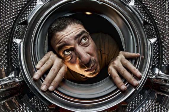 What to do if the washing machine makes a lot of noise when spinning?