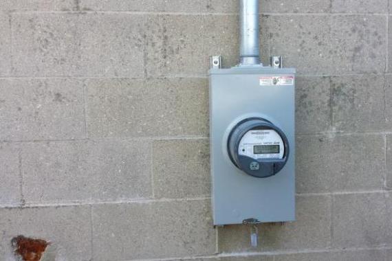 How much does it cost to install electricity on a site?